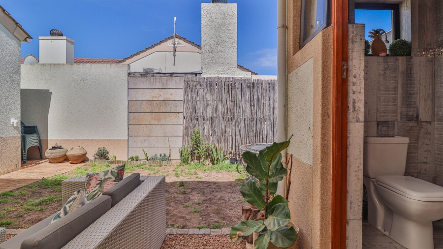 2 Bedroom Property for Sale in Victoria Park Western Cape